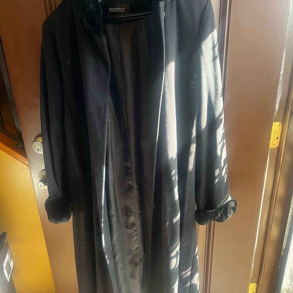 Full Length Dramatic Duster Coat Like New Conditi… - image 5